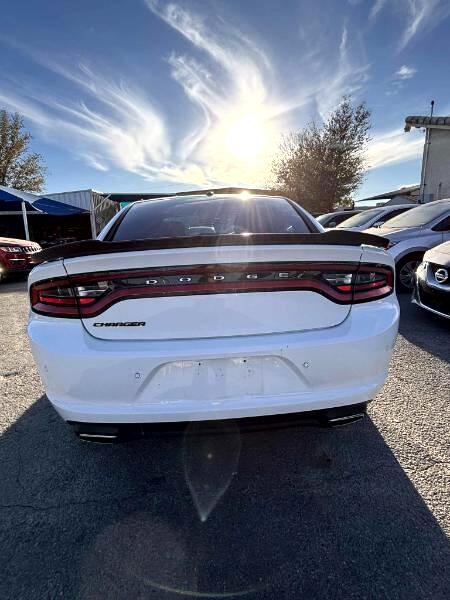 Dodge Charger SE 2016