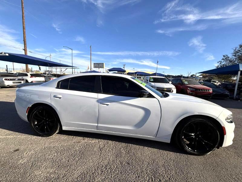 Dodge Charger SE 2016