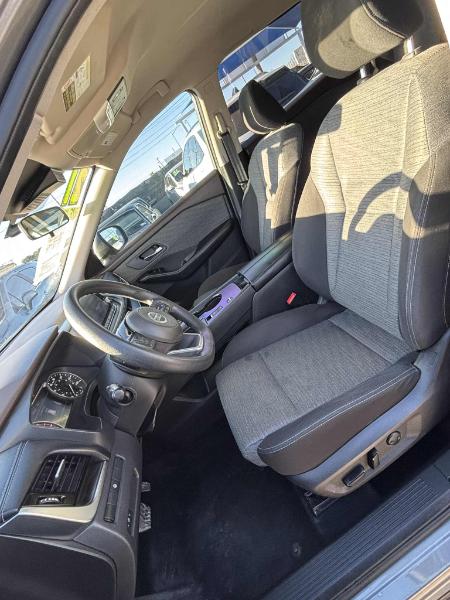 Nissan Rogue SV 2021