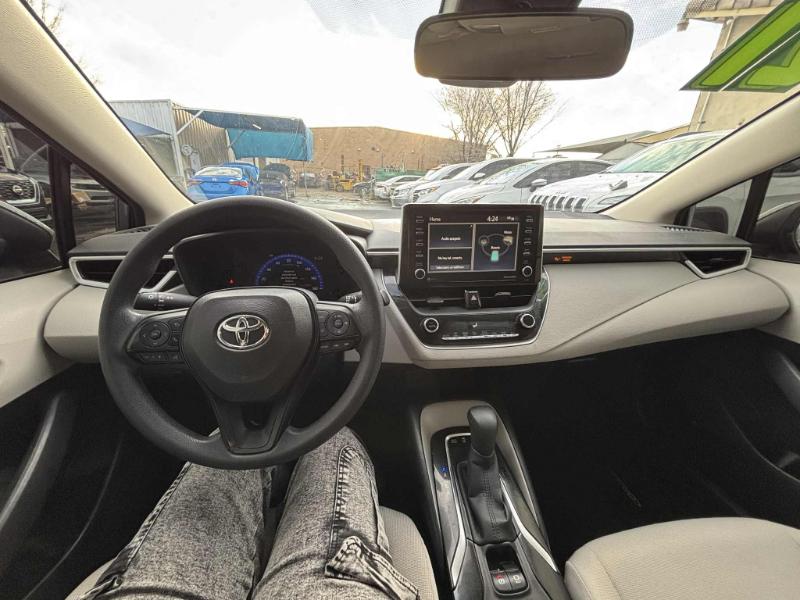 Toyota Corolla LE Hybrid 2021