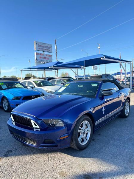 Ford Mustang V6 Convertible 2013