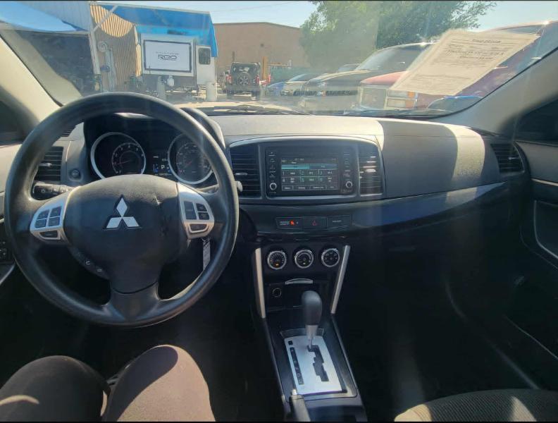 Mitsubishi Lancer ES 5M 2017