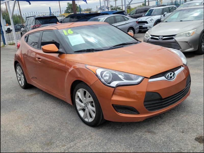 Hyundai Veloster Base 6MT 2016