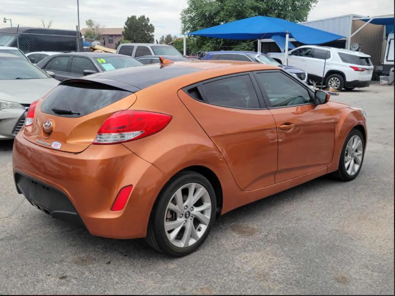 Hyundai Veloster Base 6MT 2016