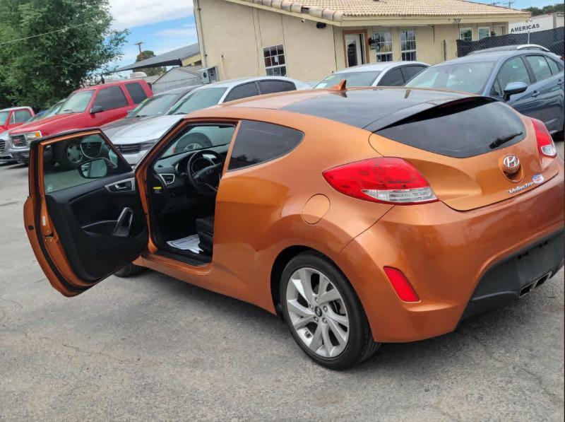 Hyundai Veloster Base 6MT 2016