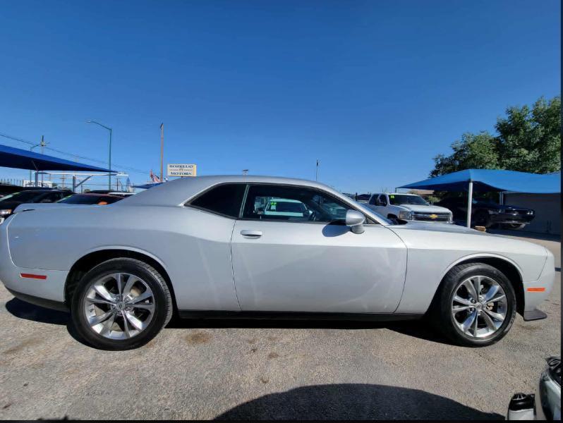 Dodge Challenger SXT AWD 2021