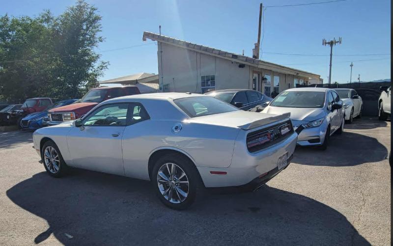 Dodge Challenger SXT AWD 2021
