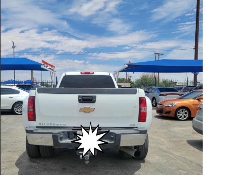 Chevrolet Silverado 3500HD LTZ Crew Cab  4WD 2011