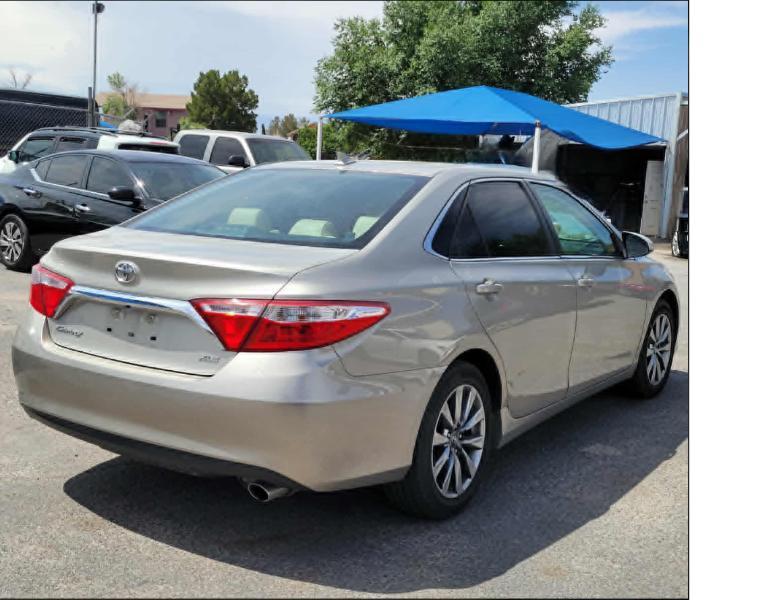 Toyota Camry SE 2017