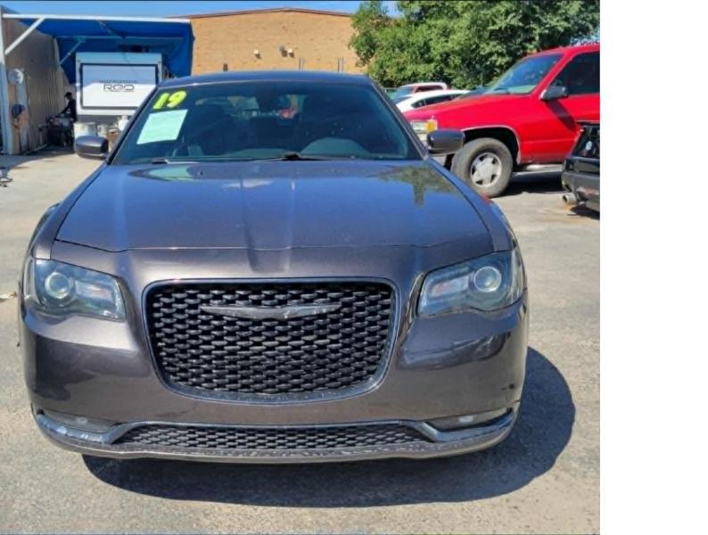 Chrysler 300 S V6 RWD 2019