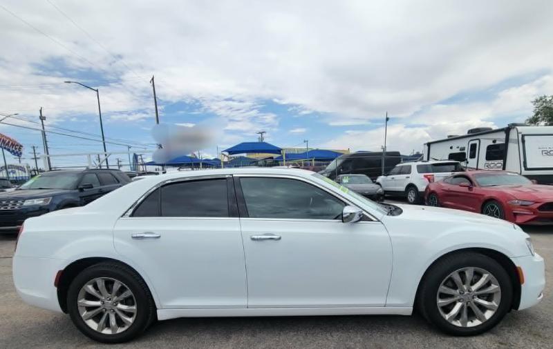 Chrysler 300 Limited AWD 2019