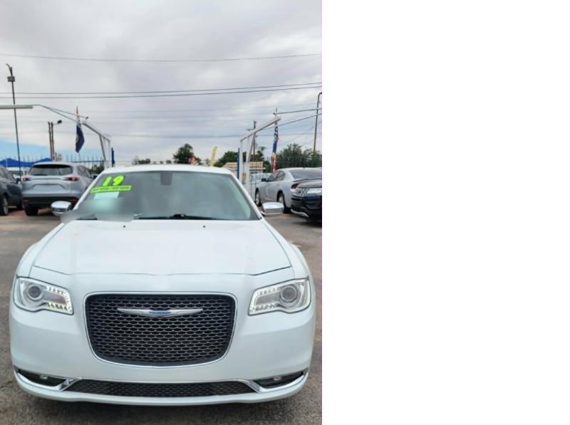 Chrysler 300 Limited AWD 2019