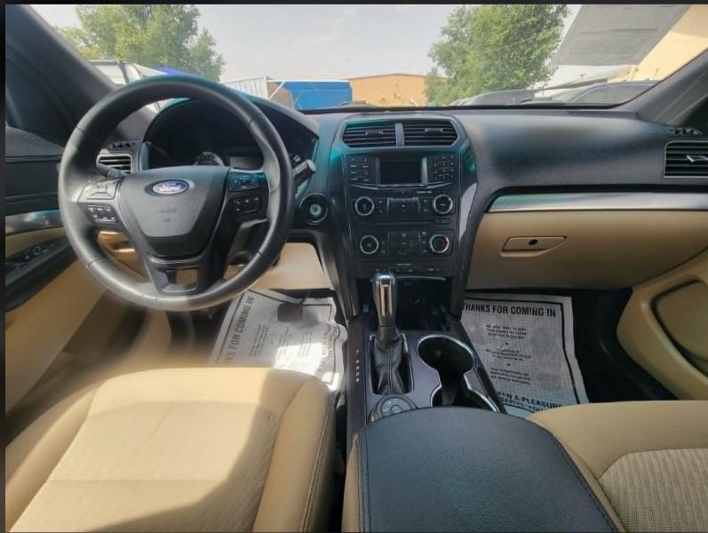 Ford Explorer Base 4WD 2017