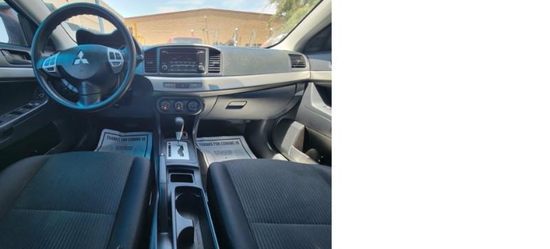 Mitsubishi Lancer ES CVT 2015