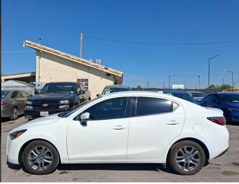 Toyota Yaris L 6M 2020