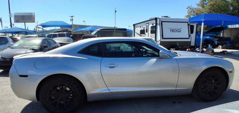 Chevrolet Camaro LS Coupe 2013