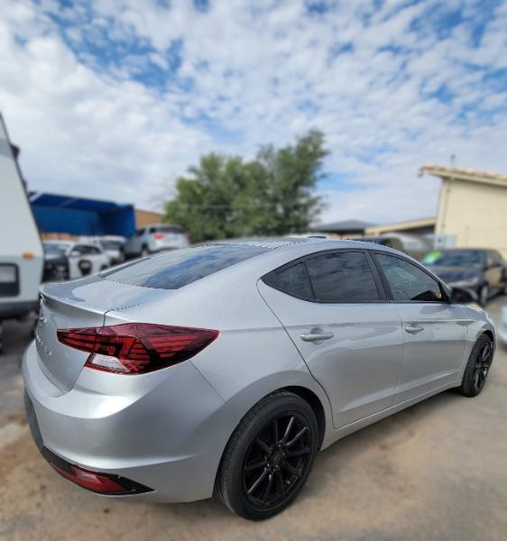 Hyundai Elantra SE 6M 2020