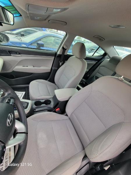 Hyundai Elantra SE 6M 2020
