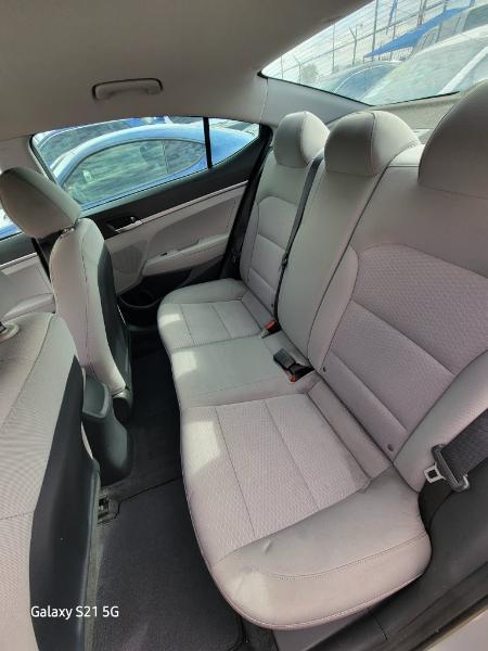 Hyundai Elantra SE 6M 2020