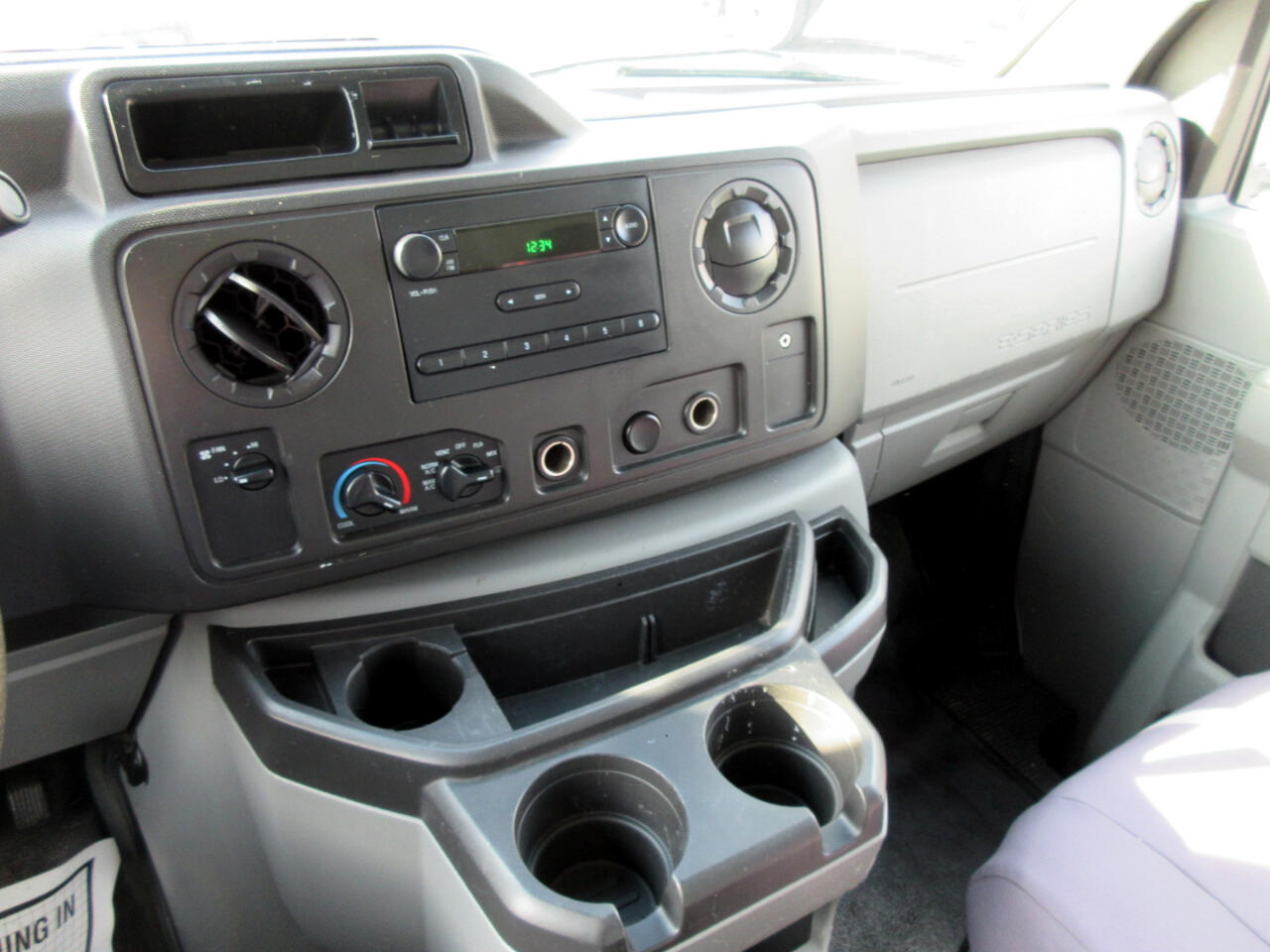 Ford E-Series Cutaway  2017