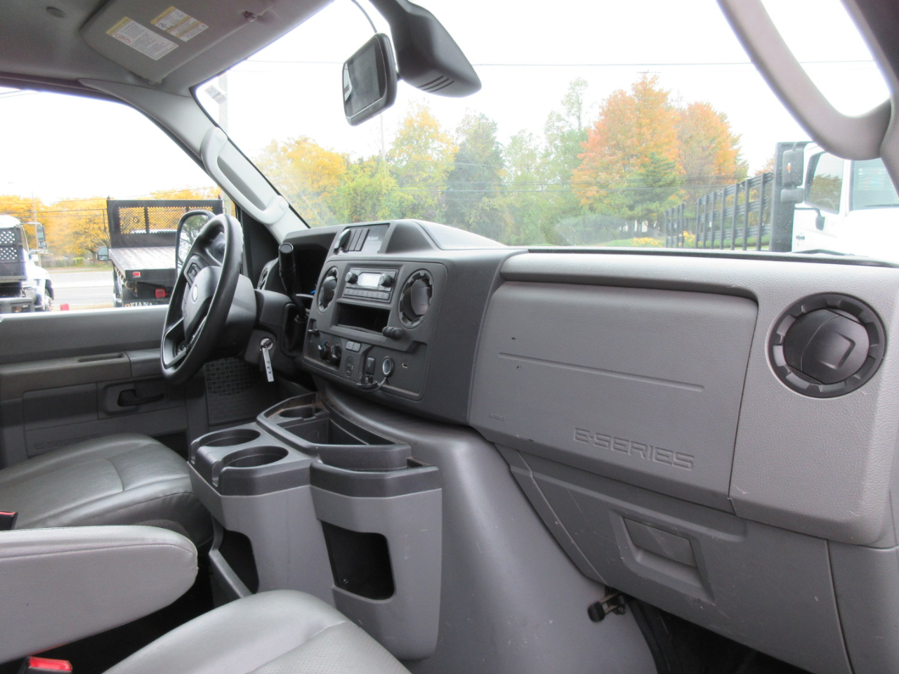 Ford Econoline E-450 2024 Ford Econoline E-450 2024