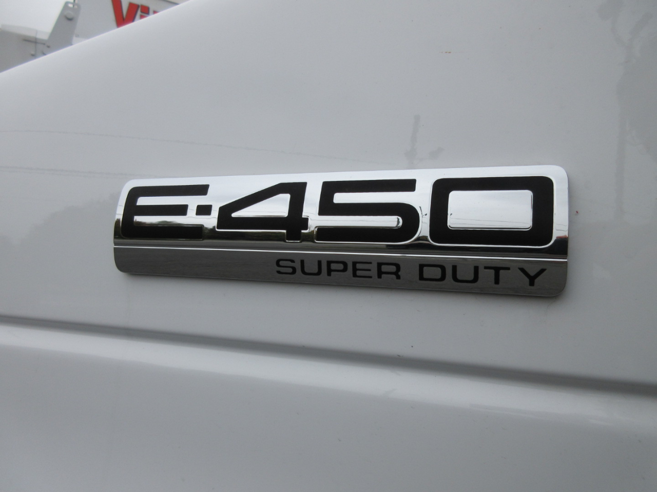 Ford Econoline E-450 2024 Ford Econoline E-450 2024