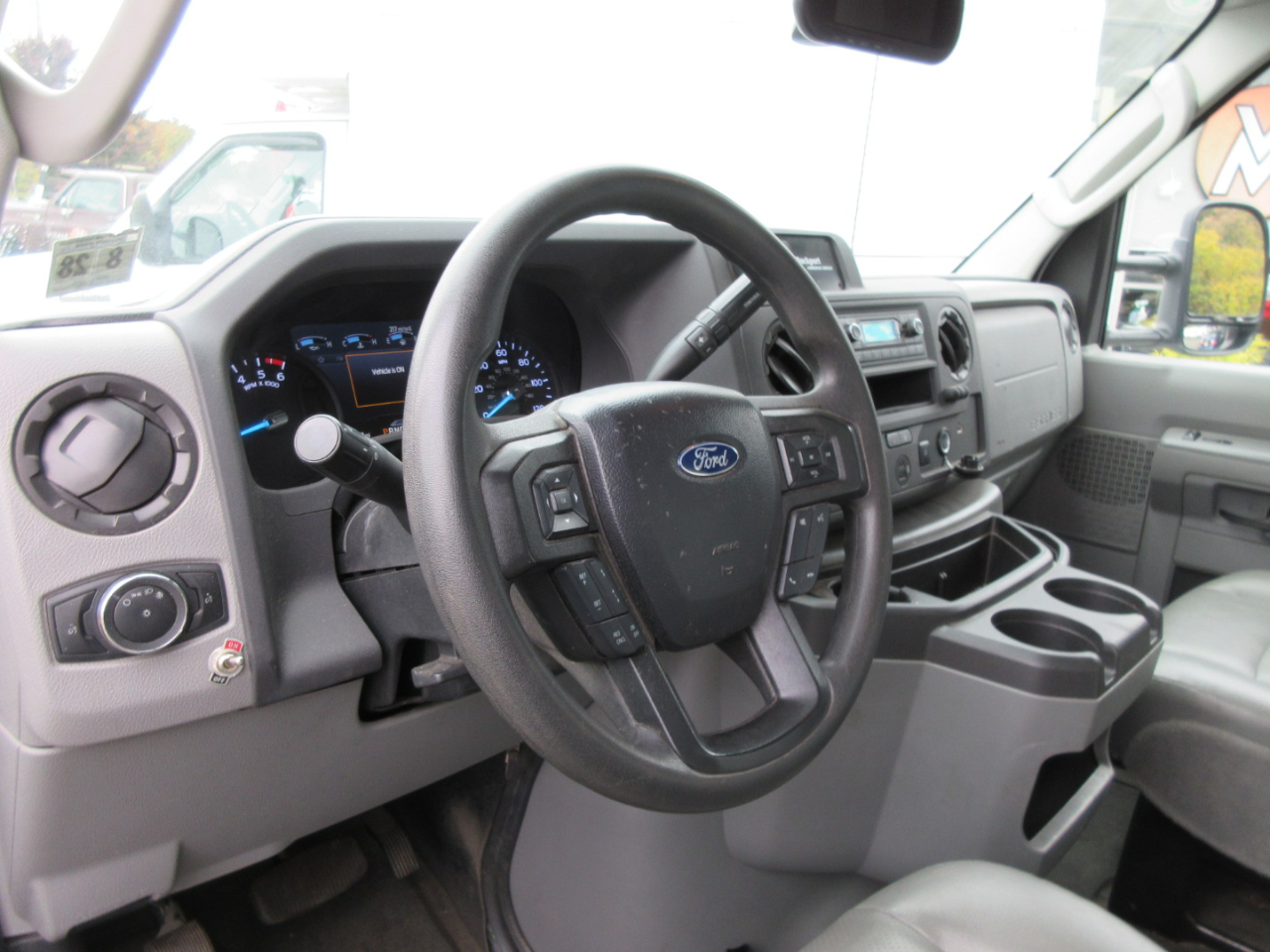 Ford Econoline E-450 2024 Ford Econoline E-450 2024