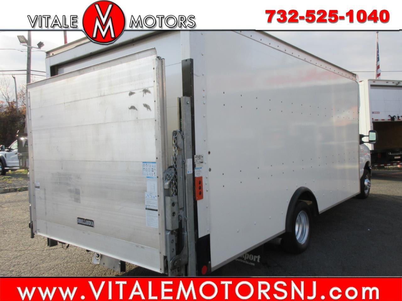 Ford Econoline  2024