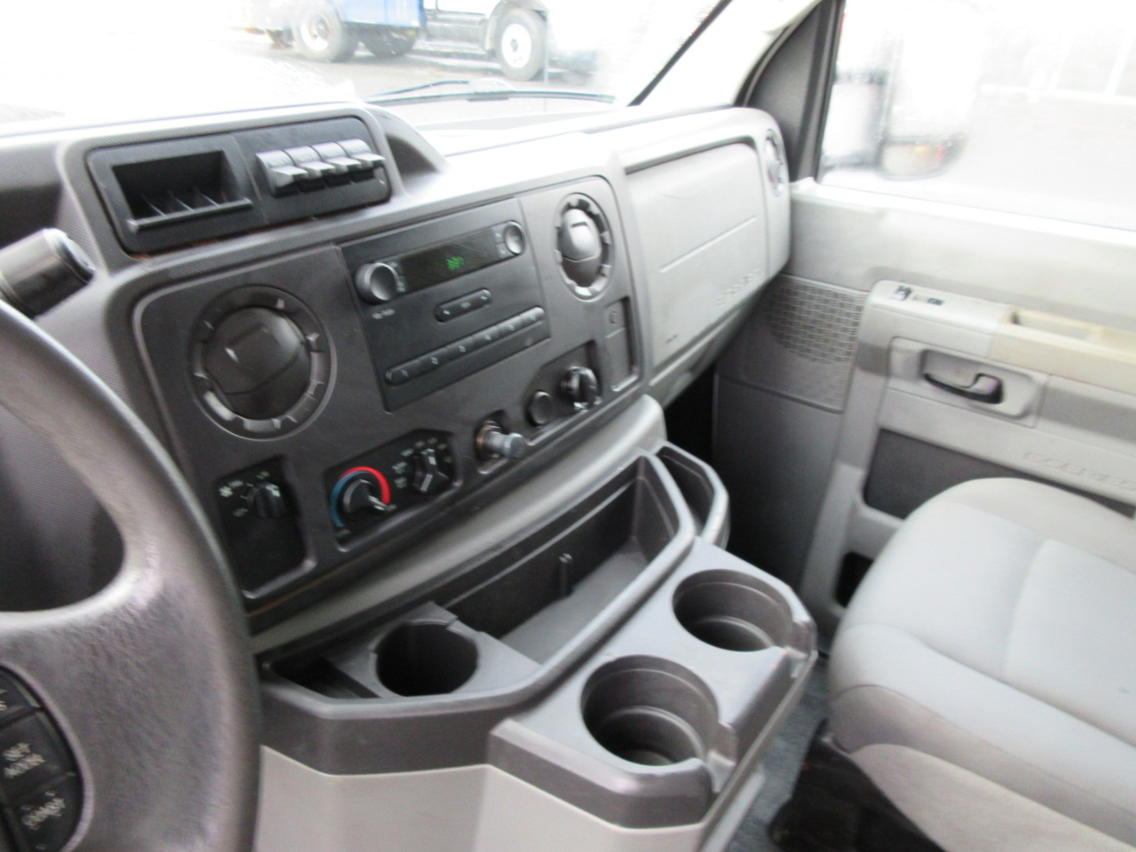 Ford Econoline  2011