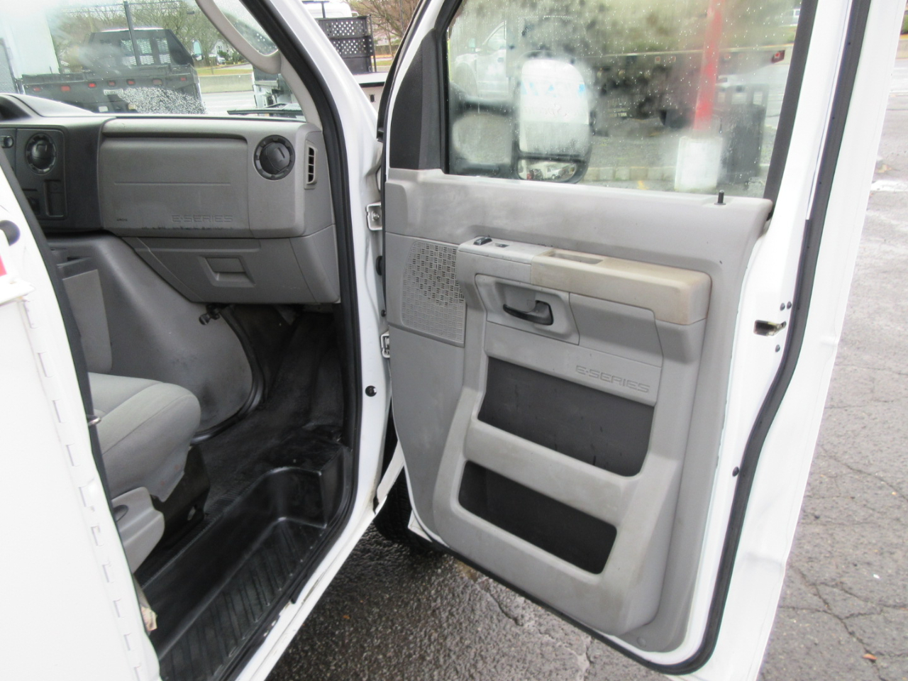 Ford Econoline  2011