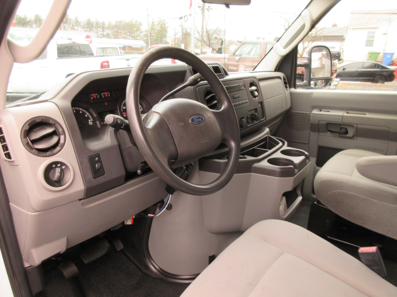 Ford Econoline  2013