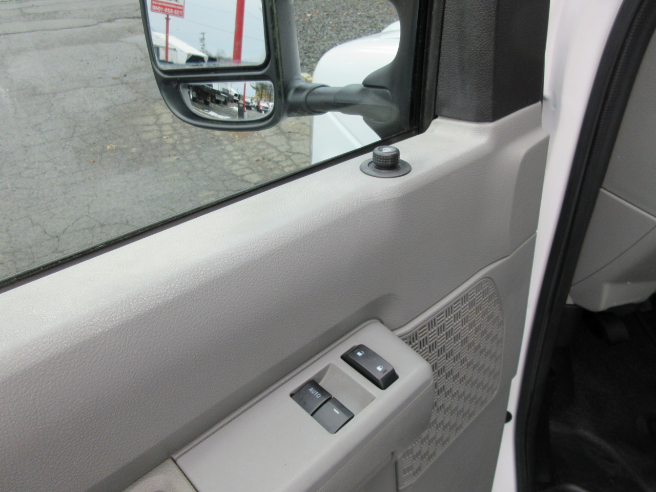 Ford Econoline  2013