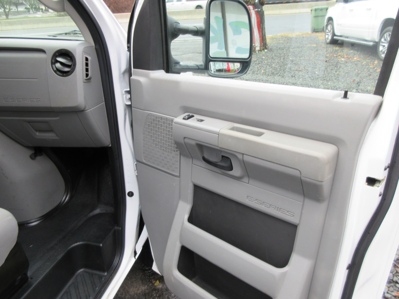 Ford Econoline  2013