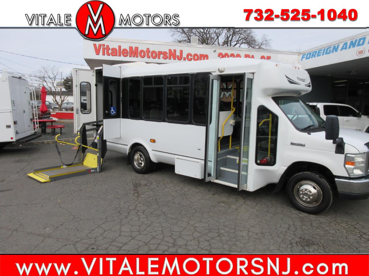 2017 Ford Econoline E450 HANDICAPPED BUS, 8 PASSENGER BUS