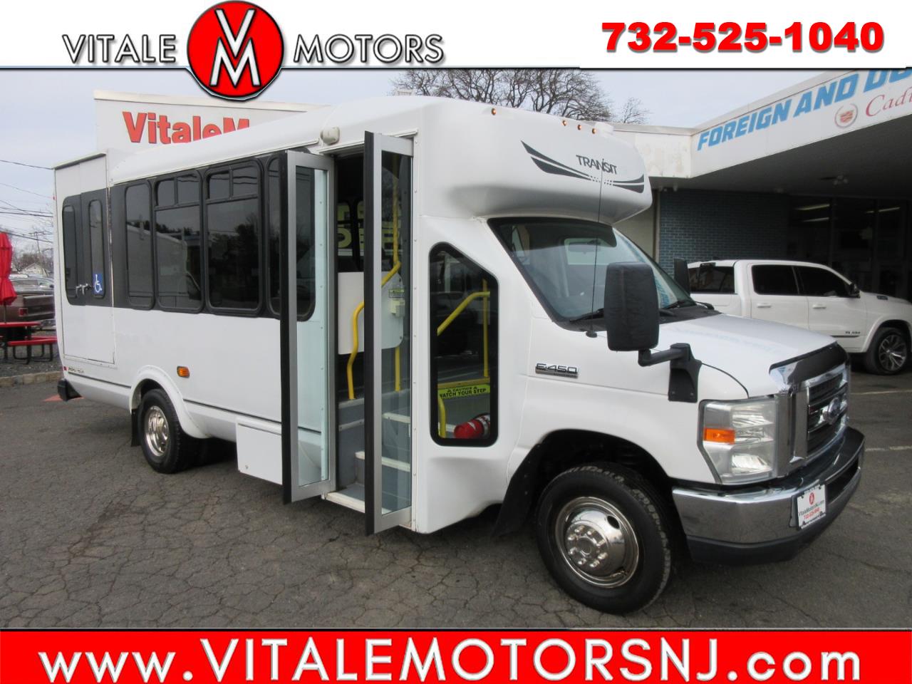 2017 Ford Econoline E450 HANDICAPPED BUS, 8 PASSENGER BUS