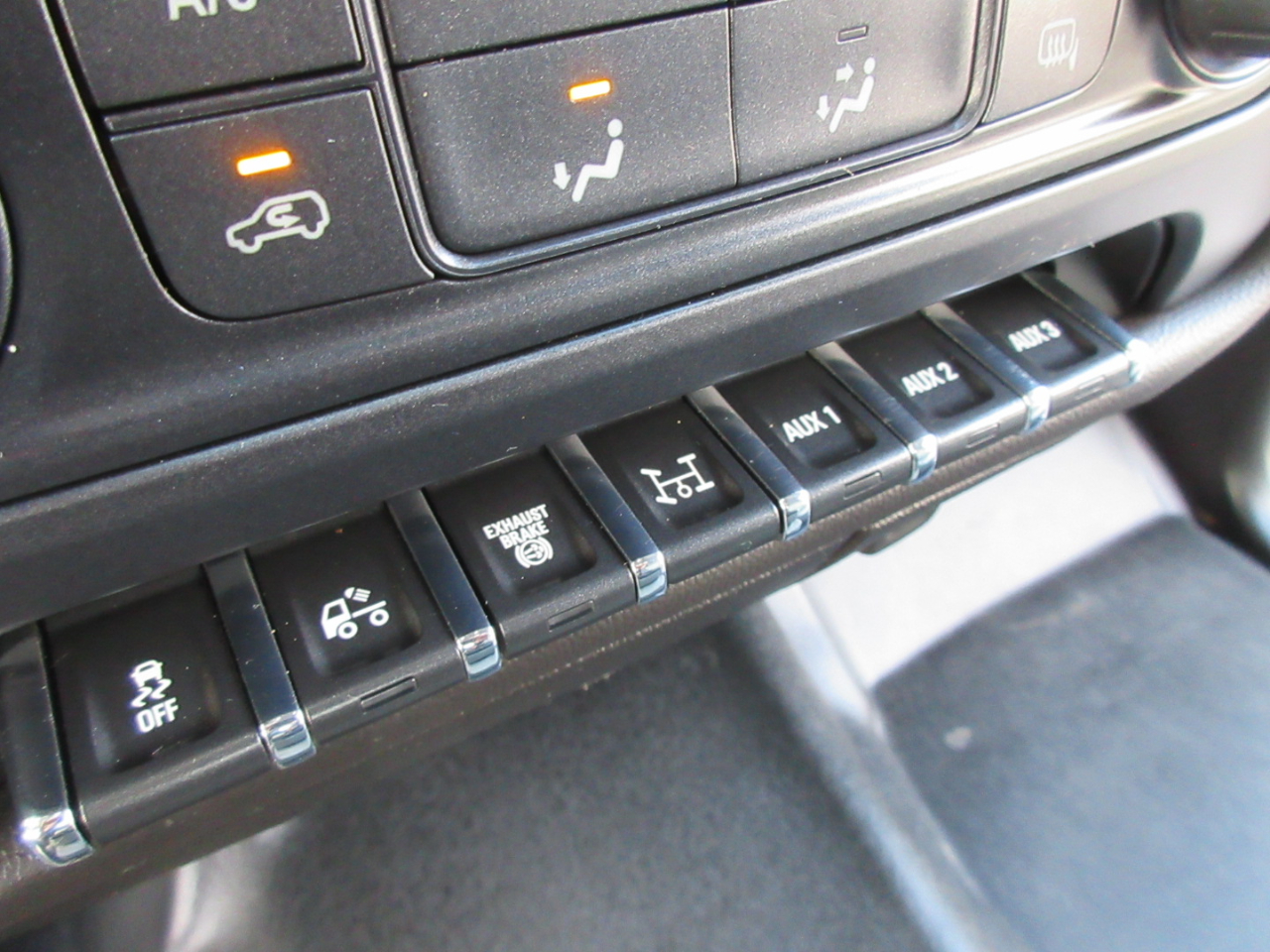 Chevrolet Silverado Medium Duty  2021