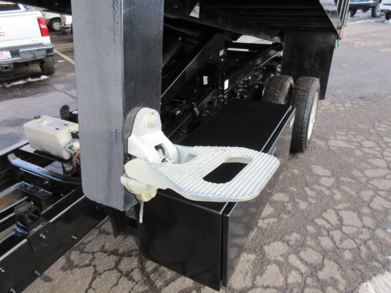 Chevrolet Silverado Medium Duty  2021