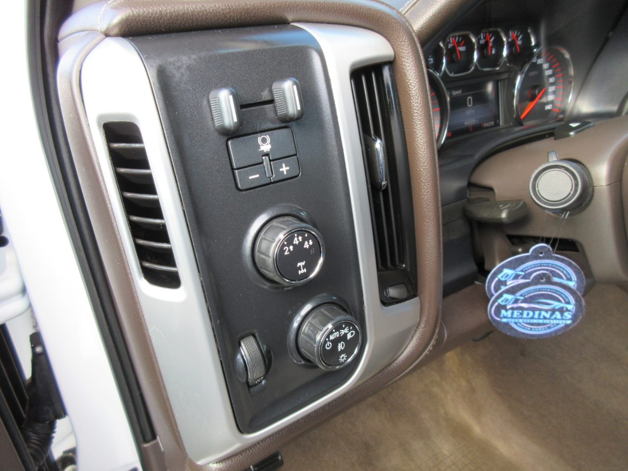 GMC Sierra 3500HD SLE Long Box 4WD 2015