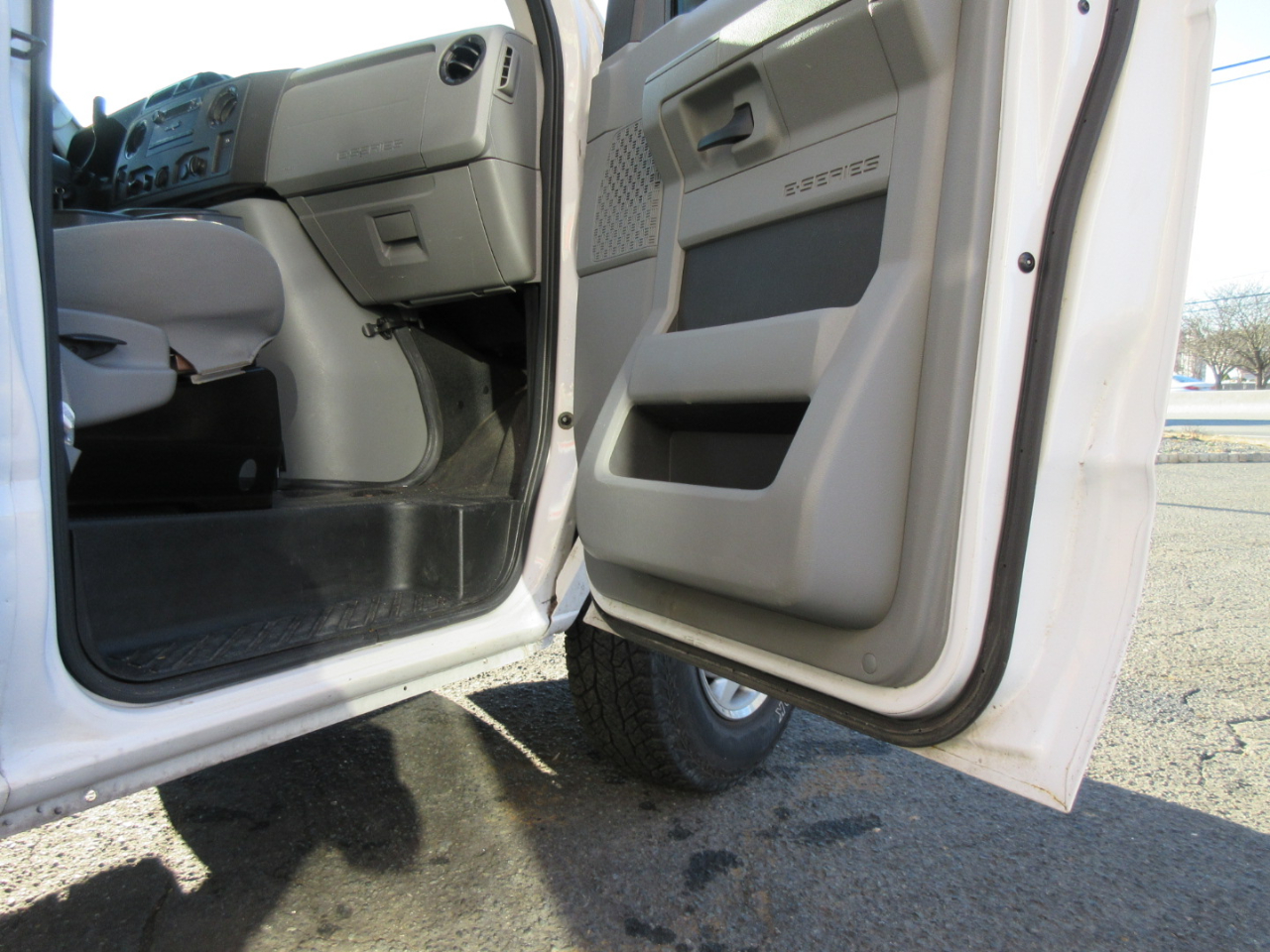 Ford Econoline  2014