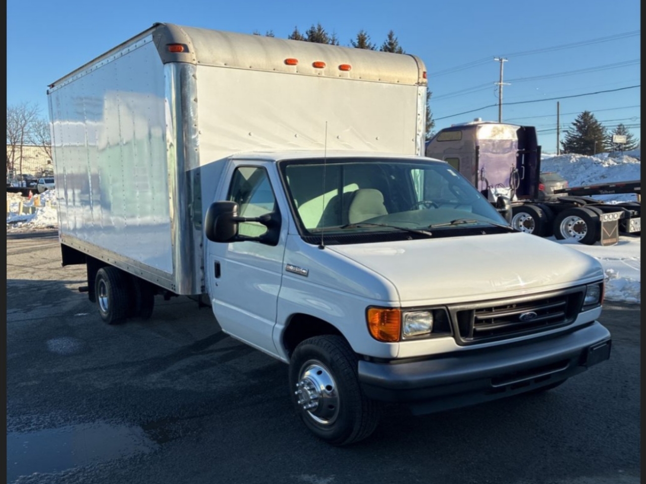 Ford Econoline E-350 Super Duty 2006