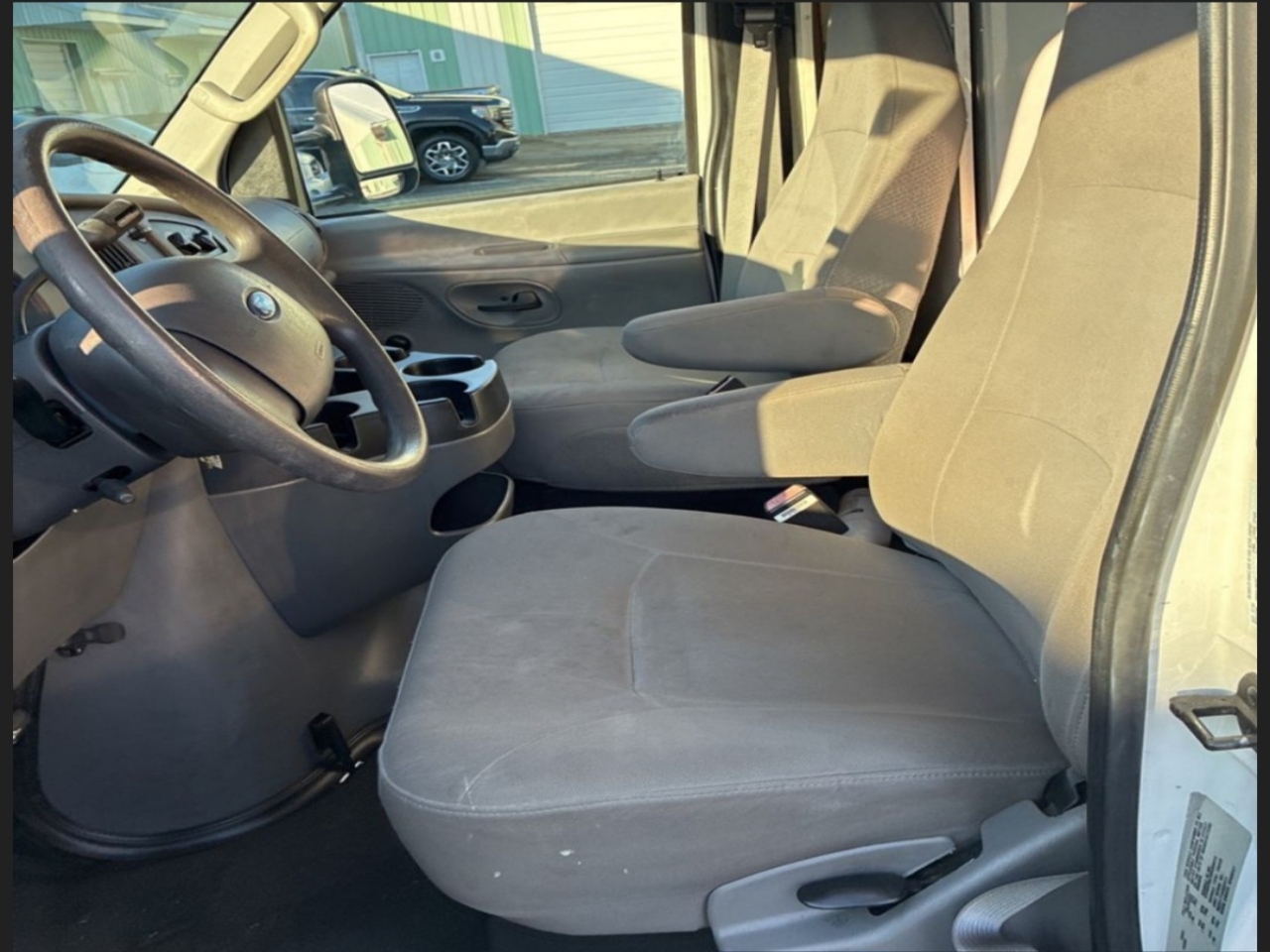 Ford Econoline E-350 Super Duty 2006