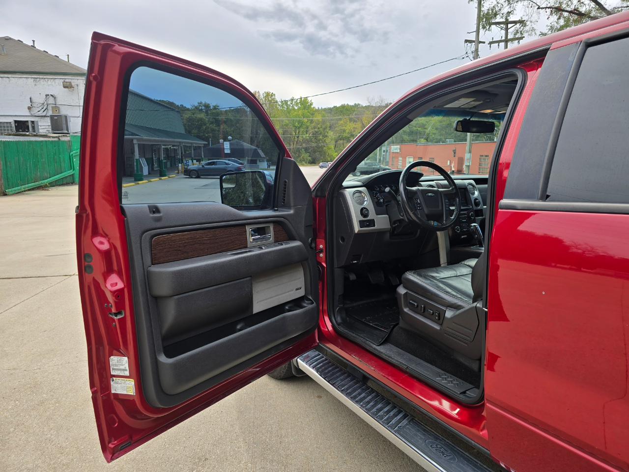 Ford F-150 Lariat SuperCrew 5.5-ft. Bed 4WD 2013 Ford F-150 Lariat SuperCrew 5.5-ft. Bed 4WD 2013