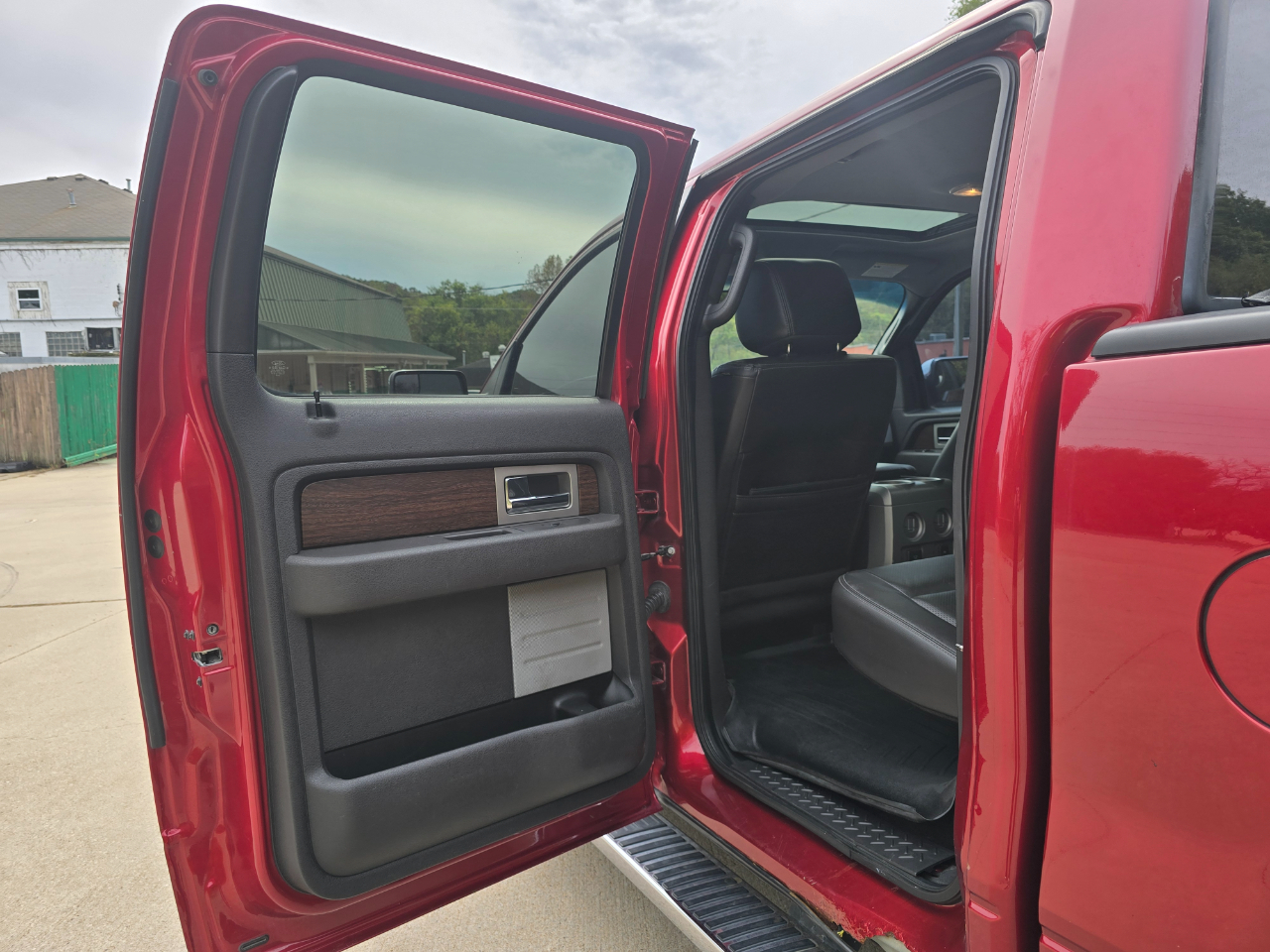 Ford F-150 Lariat SuperCrew 5.5-ft. Bed 4WD 2013 Ford F-150 Lariat SuperCrew 5.5-ft. Bed 4WD 2013