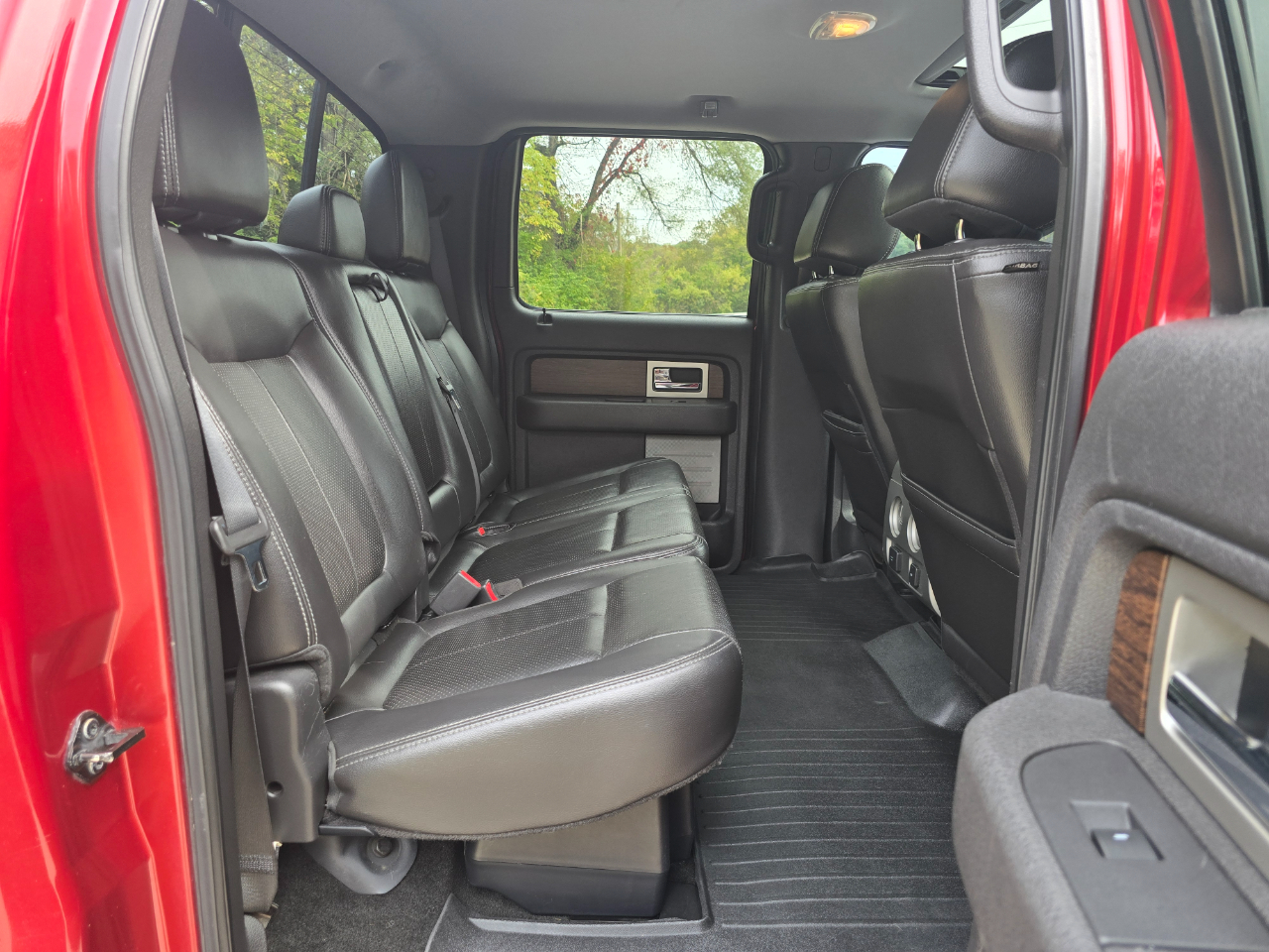 Ford F-150 Lariat SuperCrew 5.5-ft. Bed 4WD 2013 Ford F-150 Lariat SuperCrew 5.5-ft. Bed 4WD 2013