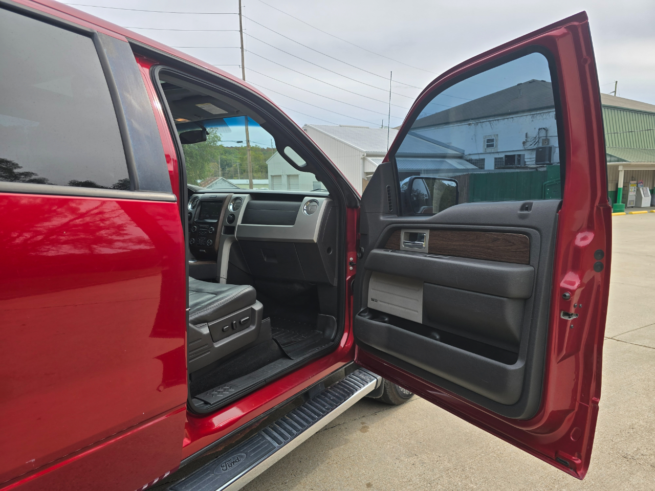 Ford F-150 Lariat SuperCrew 5.5-ft. Bed 4WD 2013 Ford F-150 Lariat SuperCrew 5.5-ft. Bed 4WD 2013