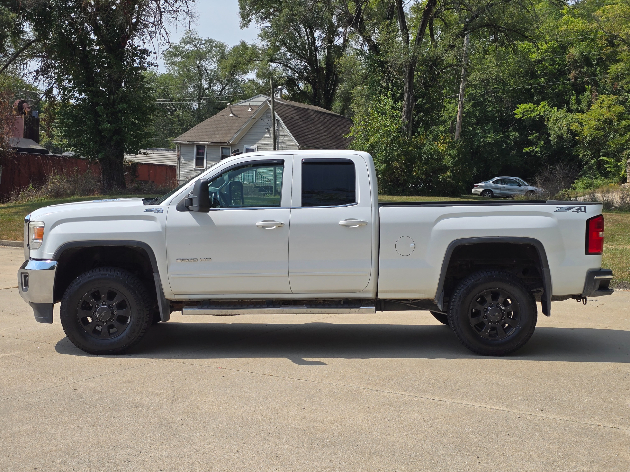 GMC Sierra 2500HD SLE Double Cab 4WD 2015 GMC Sierra 2500HD SLE Double Cab 4WD 2015