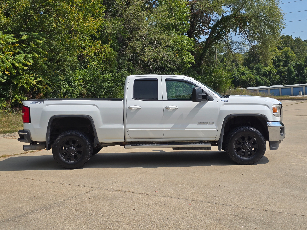GMC Sierra 2500HD SLE Double Cab 4WD 2015 GMC Sierra 2500HD SLE Double Cab 4WD 2015