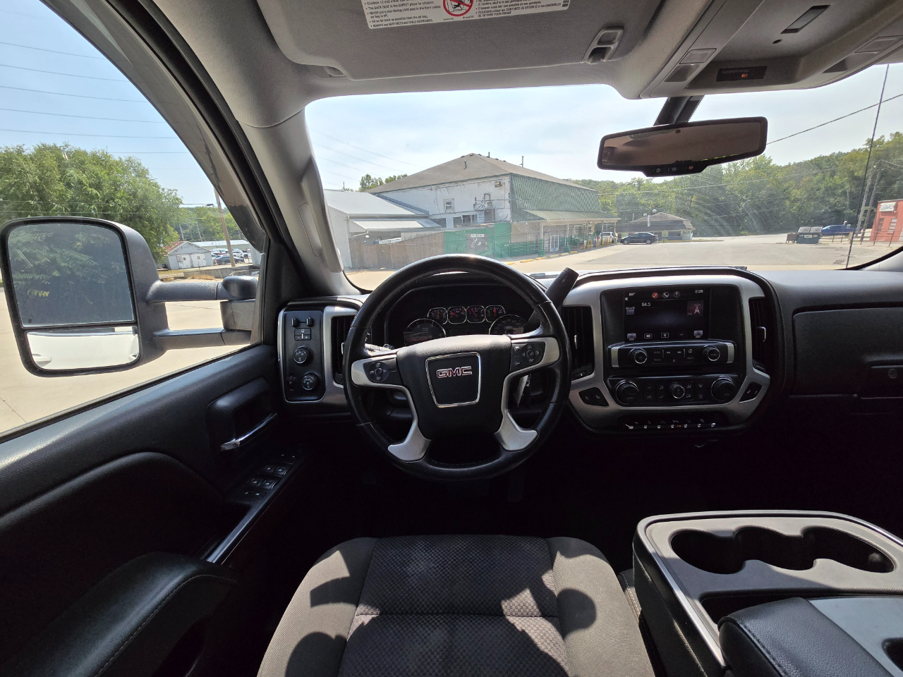 GMC Sierra 2500HD SLE Double Cab 4WD 2015 GMC Sierra 2500HD SLE Double Cab 4WD 2015