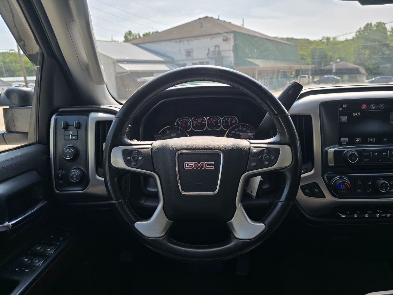 GMC Sierra 2500HD SLE Double Cab 4WD 2015 GMC Sierra 2500HD SLE Double Cab 4WD 2015