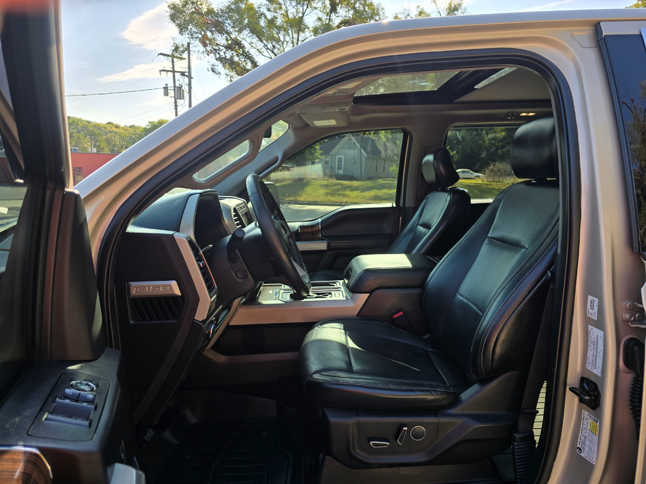 Ford F-150 Lariat SuperCrew 6.5-ft. Bed 4WD 2017 Ford F-150 Lariat SuperCrew 6.5-ft. Bed 4WD 2017